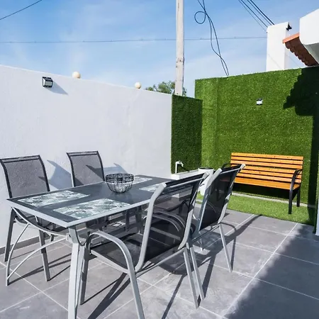 Дом отдыха House