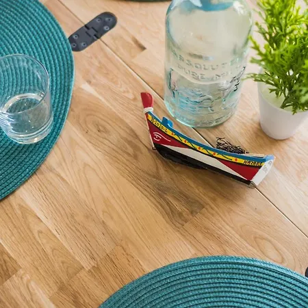 House * Назаре